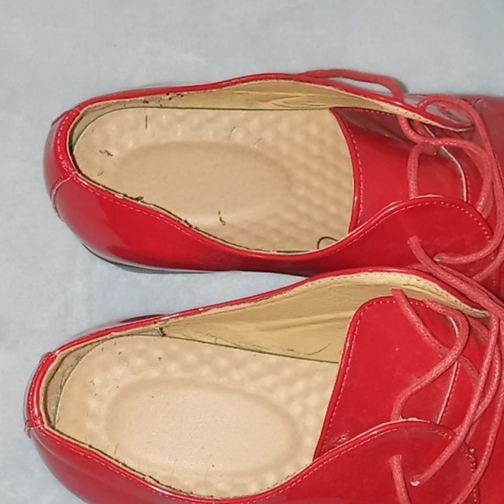 Red Shoes  - Picture 8 of 9